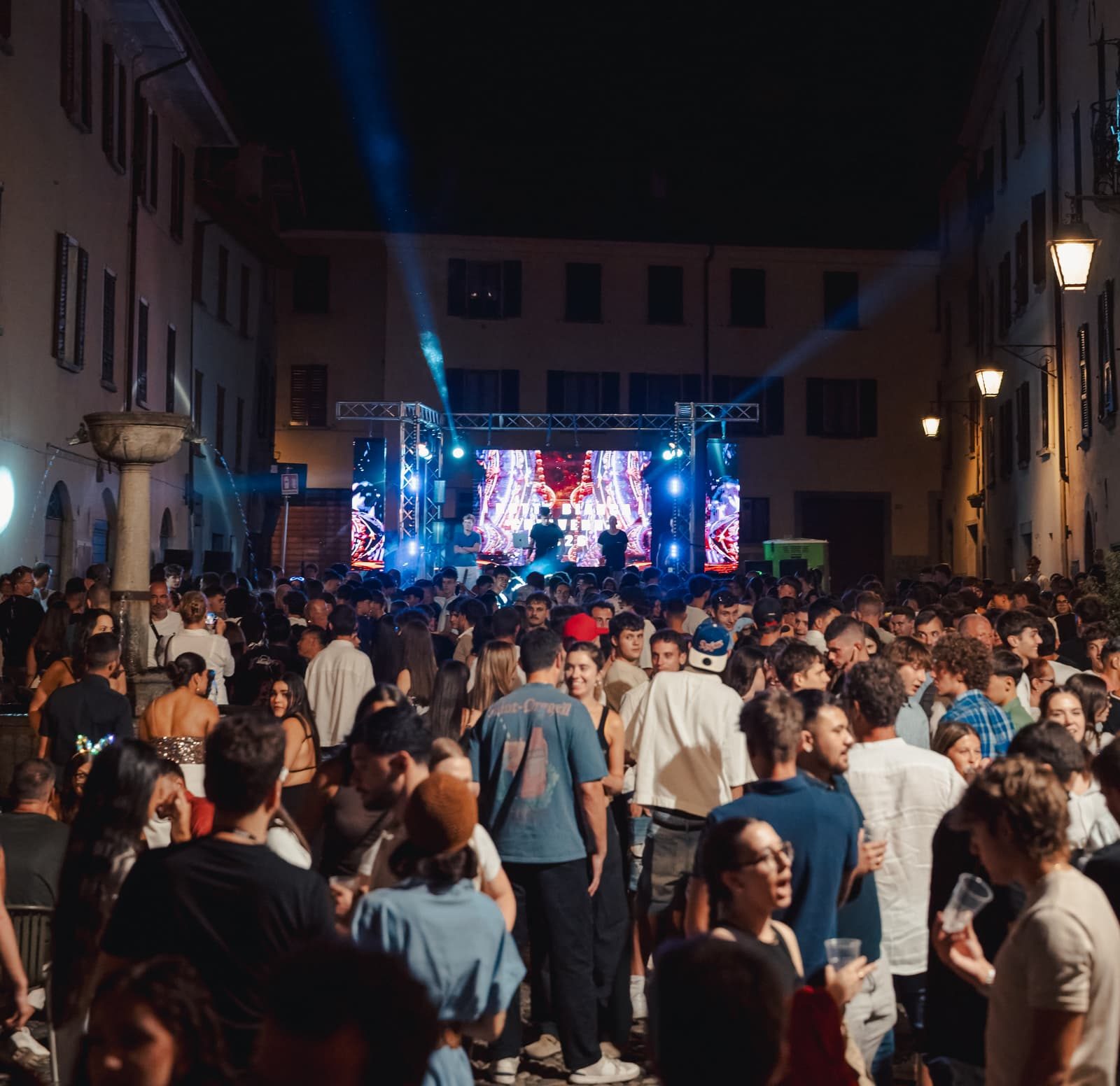 NOTTE BIANCA A CHIAVENNA, CHE SUCCESSO!