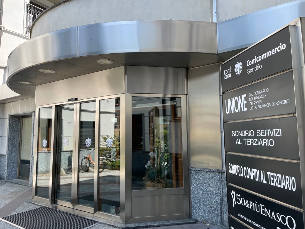 UNIONE-CONFCOM SONDRIO, LE CHIUSURE ESTIVE